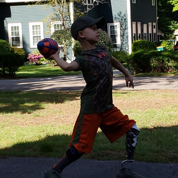 MEET YOUR SELLER! #LeoStrong - Picture 5 of 8